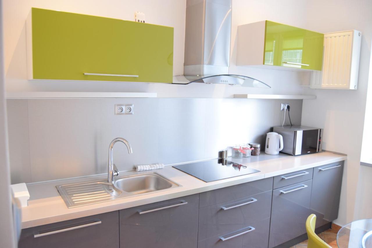 Be My Guest - Krucza Elegant Apartment - Rondo De Gaulle'A Center Of Warsaw Metro Wi-Fi Breakfast Exterior photo