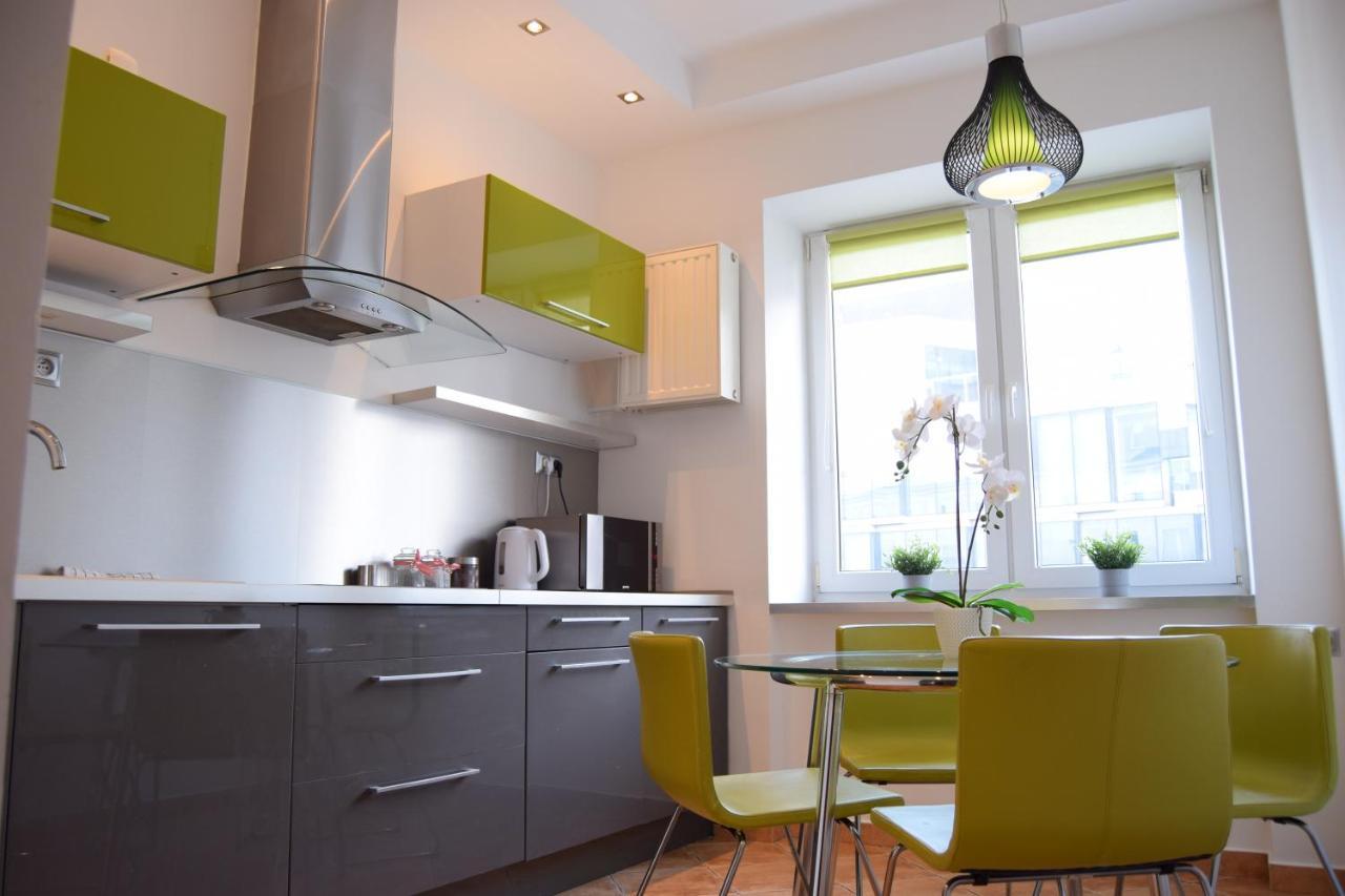 Be My Guest - Krucza Elegant Apartment - Rondo De Gaulle'A Center Of Warsaw Metro Wi-Fi Breakfast Exterior photo